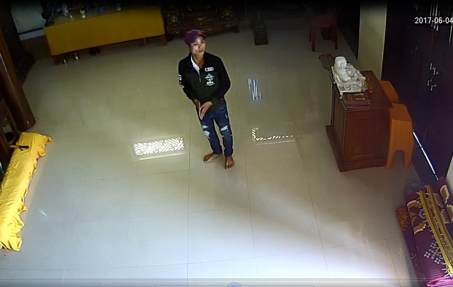 Đối tượng đột nhập vào chùa, phá két trộm tiền công đức.