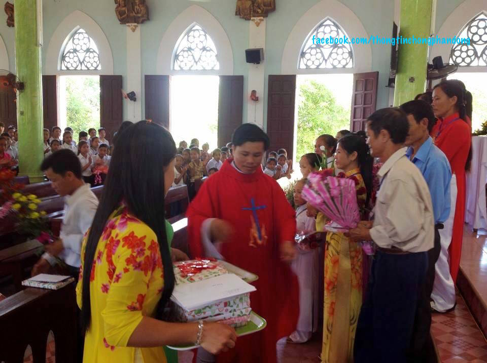 Chuyện thật như đùa: Linh mục ở xã Mã Thành, Yên Thành, Nghệ An vi phạm pháp luật còn đòi 