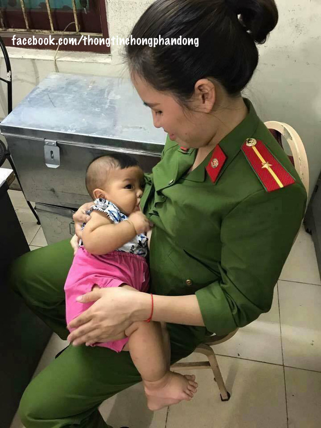 Bé trai bị bỏ rơi trong nhà nghỉ được nữ công an phường chăm sóc và cho bú