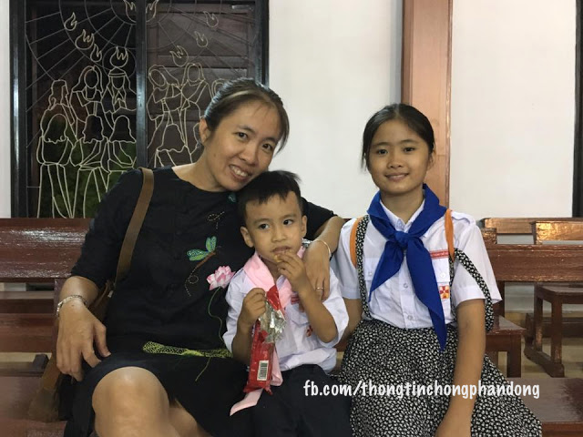 Ai là cha đẻ 2 đứa con của 