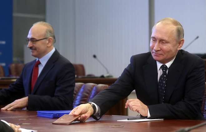 Ông Putin nộp hồ sơ tái tranh cử Tổng thống Nga