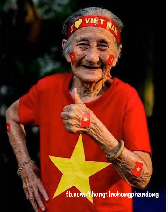 Những cụ già yêu Tổ quốc, yêu bóng đá, yêu đội tuyển U23 Việt Nam!