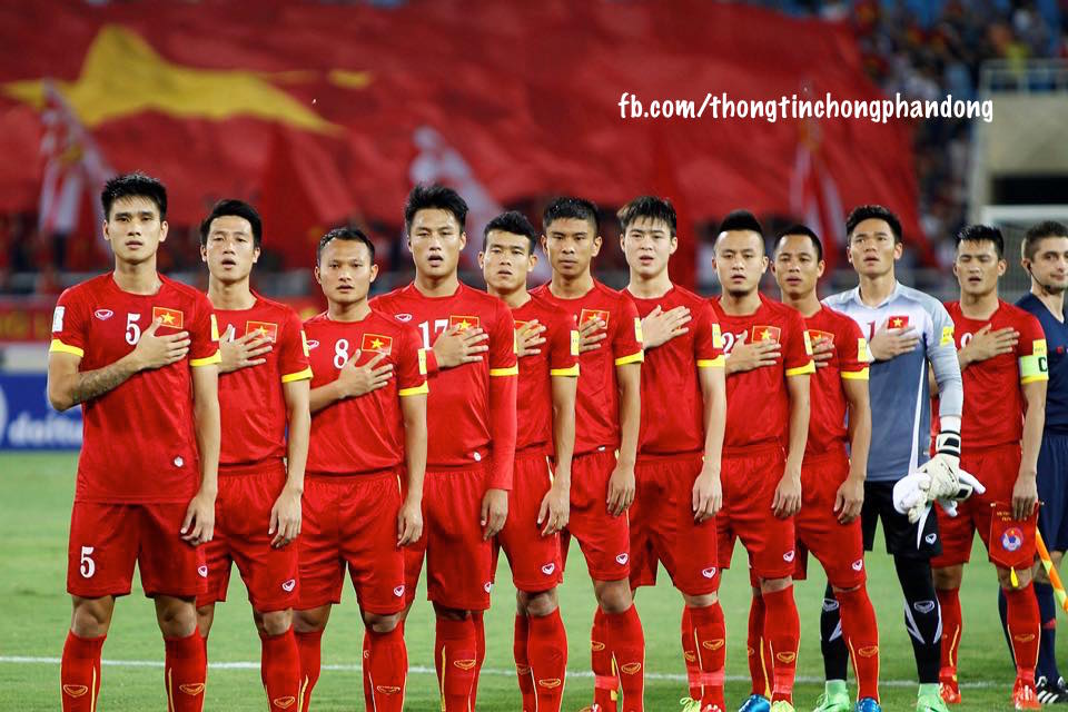 Thủ tướng chúc mừng Đội tuyển bóng đá U23 Việt Nam sau chiến thắng lịch sử trước Đội tuyển U23 Iraq