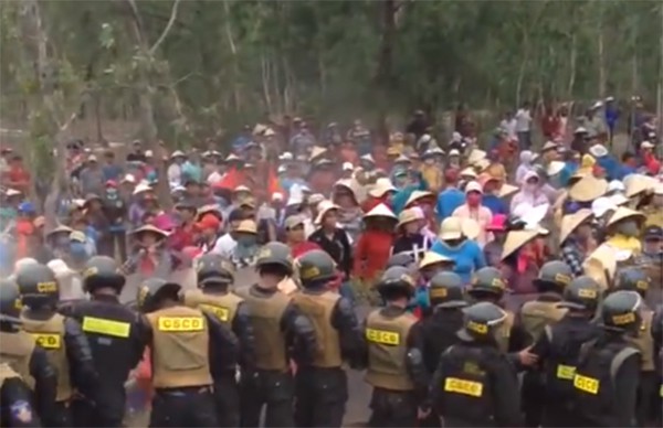 Bình Định: Hàng trăm người phản ứng ngăn cản dự án điện gió