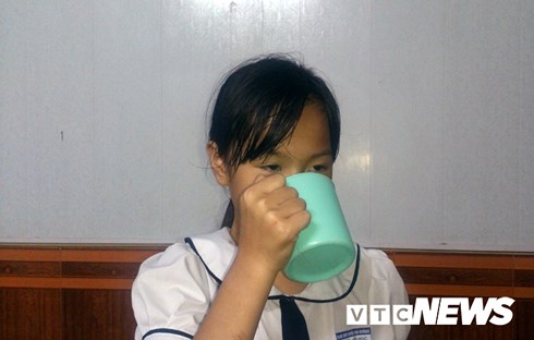 Nữ giáo viên ở Hải Phòng phạt học sinh uống nước vắt ra từ giẻ lau bảng do nói chuyện riêng trong lớp