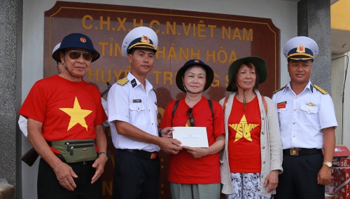 Kiều bào quyên góp gần hai tỷ đồng cho Trường Sa