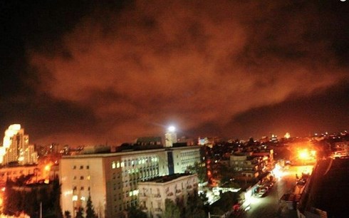 Bị Mỹ - Anh - Pháp dồn dập tấn công bằng tên lửa, Syria ráo riết đáp trả