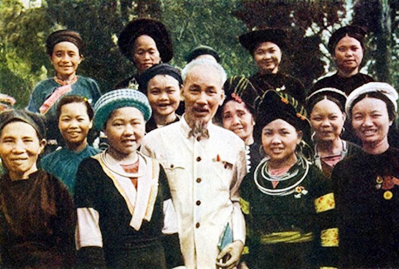 Lời Bác dạy ngày này năm xưa: “Tất cả dân tộc chúng ta phải đoàn kết chặt chẽ để giữ gìn nước non ta, để ủng hộ Chính phủ ta”