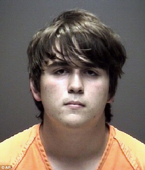 Sát thủ Mỹ 17 tuổi vác súng của bố tới trường bắn chết 10 bạn học