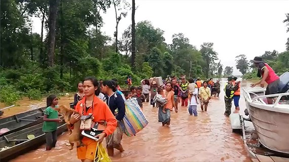 Thủ tướng quyết định hỗ trợ Lào 200.000 USD khắc phục sự cố vỡ đập thủy điện