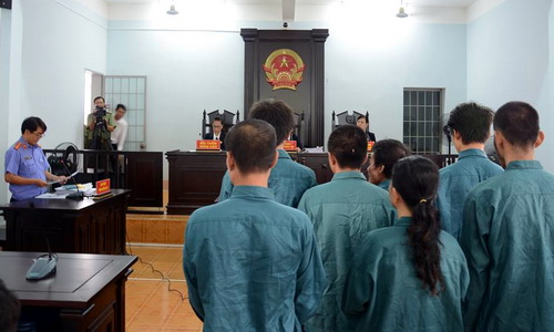 Xét xử 7 bị cáo về tội gây rối trật tự công cộng tại Bình Thuận