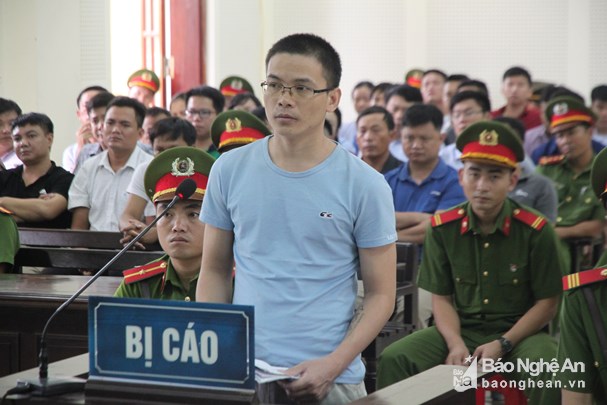Xử phúc thẩm Nguyễn Viết Dũng (Dũng Phi Hổ): Giảm 1 năm tù giam so với phiên sơ thẩm