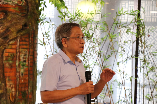 
GS. Nguyễn Minh Thuyết ủng hộ một chương trình nhiều bộ sách giáo khoa.
