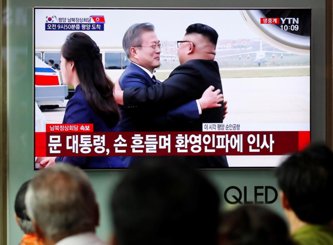 Khoảnh khắc nồng ấm giữa hai nhà lãnh đạo Hàn-Triều