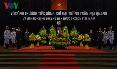 Những hình ảnh đầu tiên về ngày Quốc tang Chủ tịch nước Trần Đại Quang