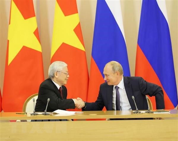 Việt Nam-Liên bang Nga tiến hành ký kết nhiều văn kiện hợp tác