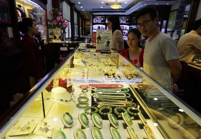 Việc thu đổi ngoại tệ chỉ được thực hiện tại các điểm được cấp phép