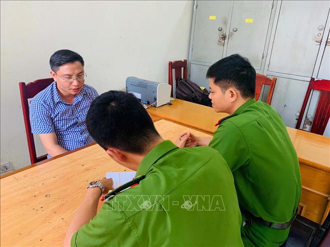 Bắt quả tang đối tượng tự xưng phóng viên cưỡng đoạt 50 triệu đồng của doanh nghiệp