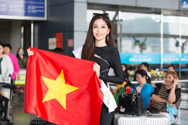 Á hậu Phương Nga lên đường dự thi Miss Grand International 2018