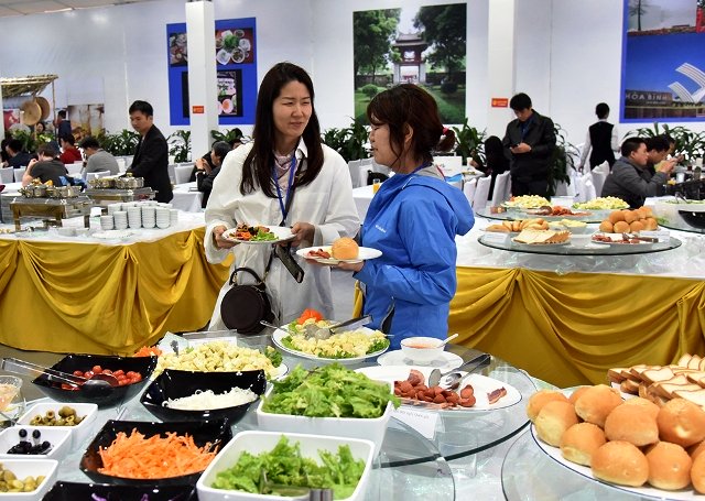 Hàng trăm món ăn hấp dẫn phục vụ miễn phí phóng viên tại Hội nghị cấp cao Hoa Kỳ-Triều Tiên