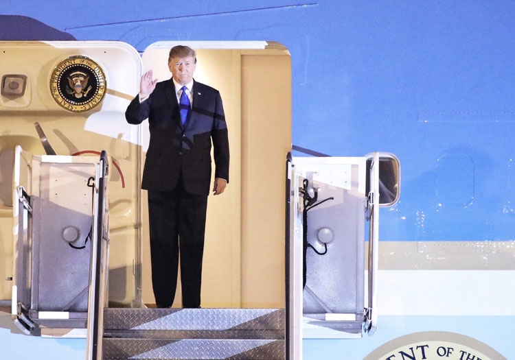 Trump khen Việt Nam là nơi tuyệt vời sau khi trở về từ thượng đỉnh Mỹ - Triều