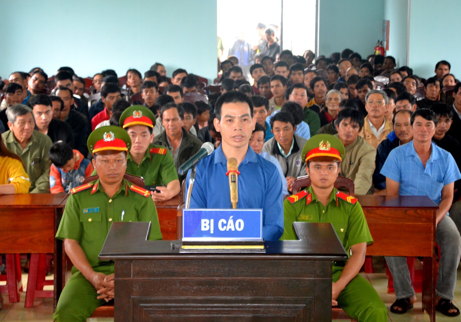 Phá hoại chính sách đoàn kết lãnh án 7 năm tù