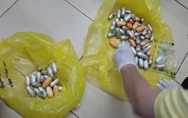 Nuốt gần 1,6kg cocain để vận chuyển từ châu Phi về Việt Nam