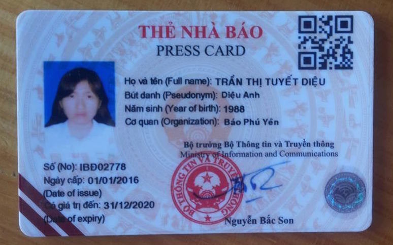 Nhà báo 