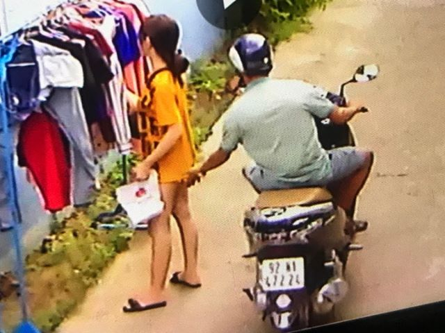 Cô gái đăng đàn tố bị người đàn ông sàm sỡ giữa ban ngày, không ngờ lại bị dân tình 'ném đá' ngược
