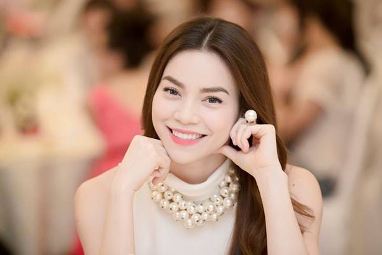 Hồ Ngọc Hà góp 3 tỉ đồng chống COVID-19 và hạn mặn