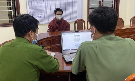 Đối tượng đầu tiên đăng tin thất thiệt dịch Covid-19 bị khởi tố
