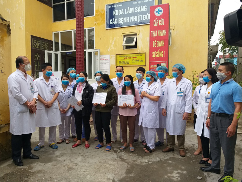 Tiêu chuẩn xuất viện và theo dõi sau xuất viện của bệnh nhân mắc COVID-19 ra sao?