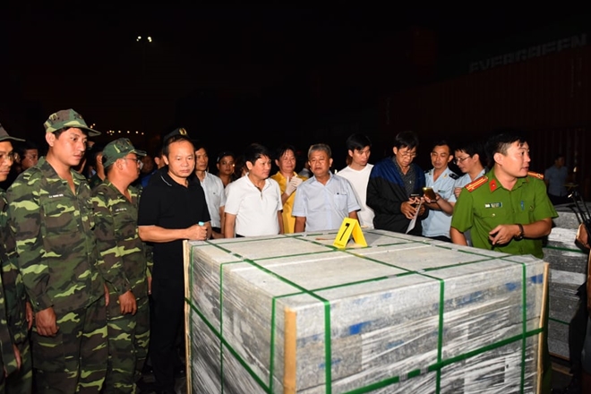 Việt Nam bắt cựu cảnh sát Hàn Quốc vận chuyển 40kg ma túy đá