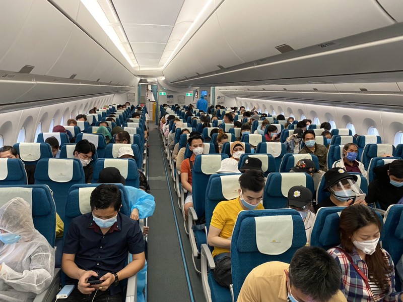 Điều 3 “siêu máy bay” A350 đưa 700 khách mắc kẹt rời Đà Nẵng