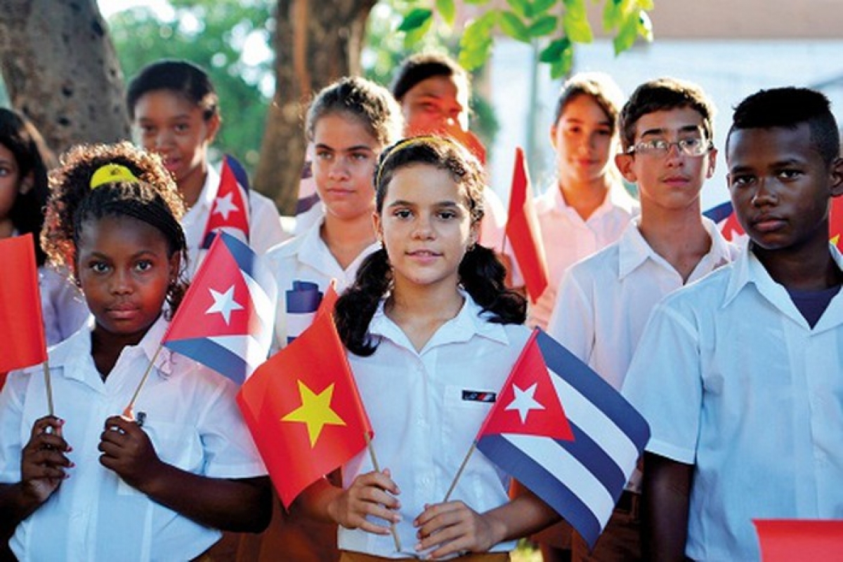 Việt Nam – Cuba: Đoàn kết nhất định thắng!
