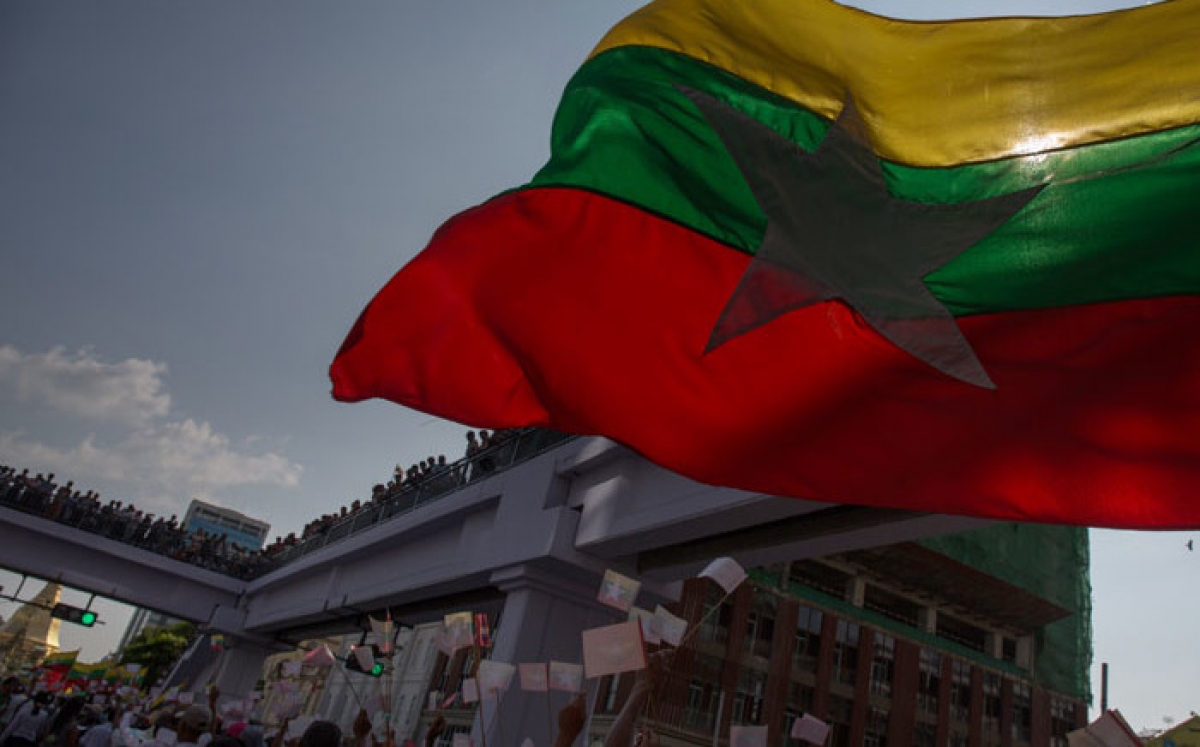Quân đội Myanmar “đảo chính”, bắt giữ lãnh đạo, điện thoại và sóng truyền hình bị ngưng