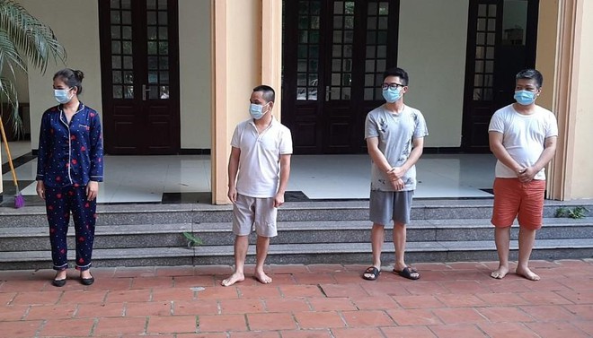 Hà Nội: Bắt nhóm cộng tác viên cưỡng đoạt gần 200 triệu đồng của 1 cô hiệu trưởng
