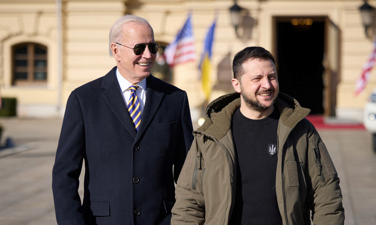 Mỹ báo trước cho Nga về chuyến thăm Kiev của ông Biden