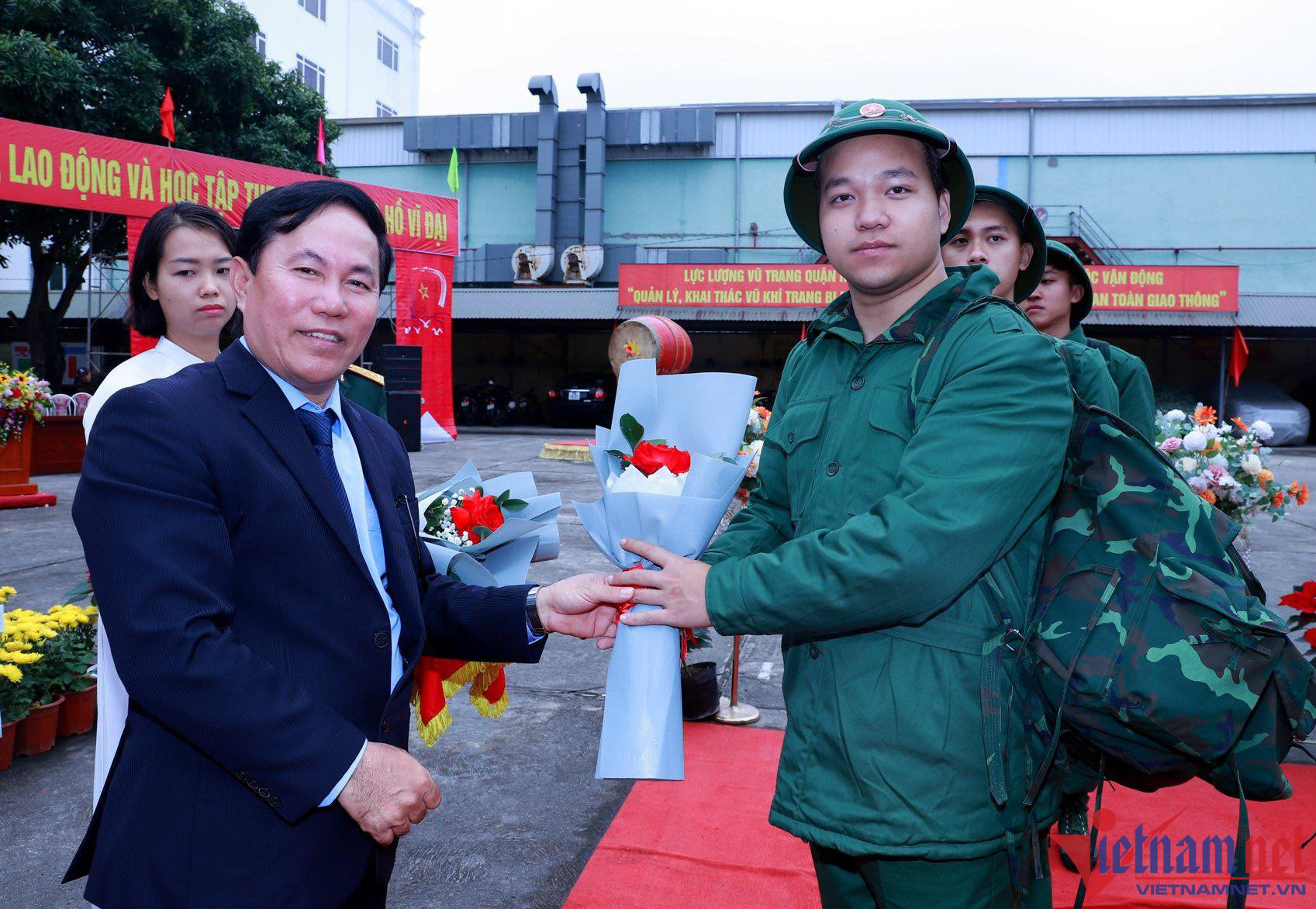 Tổng giám đốc ở Hải Phòng 'gửi' lại doanh nghiệp nghìn tỷ lên đường nhập ngũ