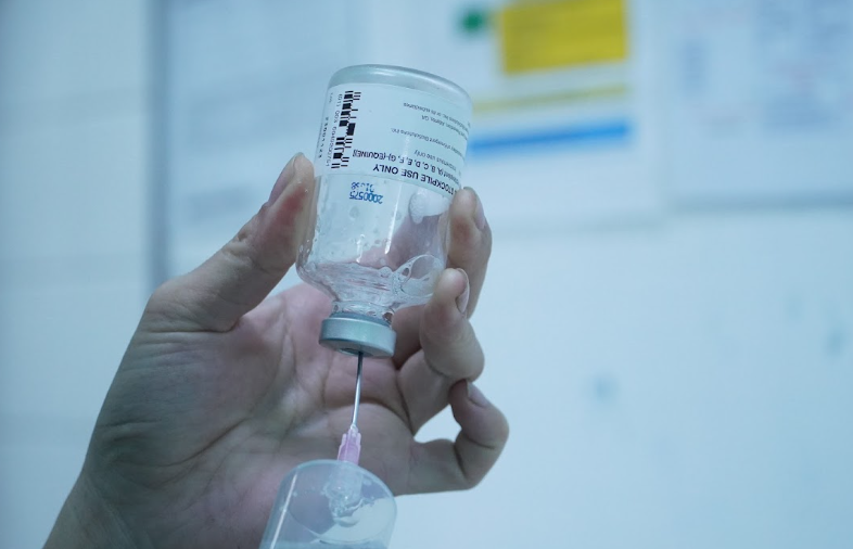 6 lọ thuốc giải độc được đưa từ Thụy Sĩ về cứu bệnh nhân