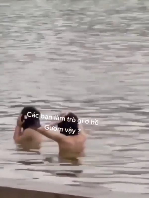 Thông tin bất ngờ về clip “hai nữ tắm tiên” ở Hồ Gươm