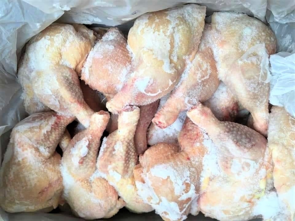 Mỗi tháng có hàng chục nghìn tấn gà thải loại nhập lậu vào Việt Nam