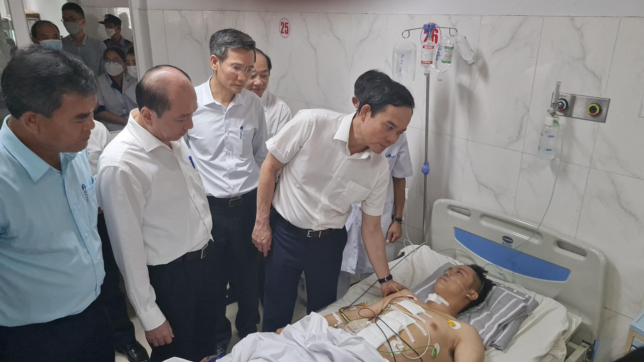 Vụ trụ sở xã ở Đắk Lắk bị tấn công: Một chiến sĩ công an được đưa lên Bệnh viện Chợ Rẫy