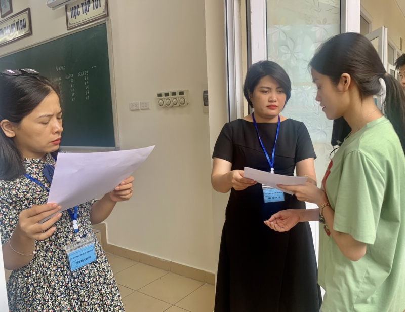 Đình chỉ thi đối với hai thí sinh làm lọt đề môn Toán và Ngữ văn