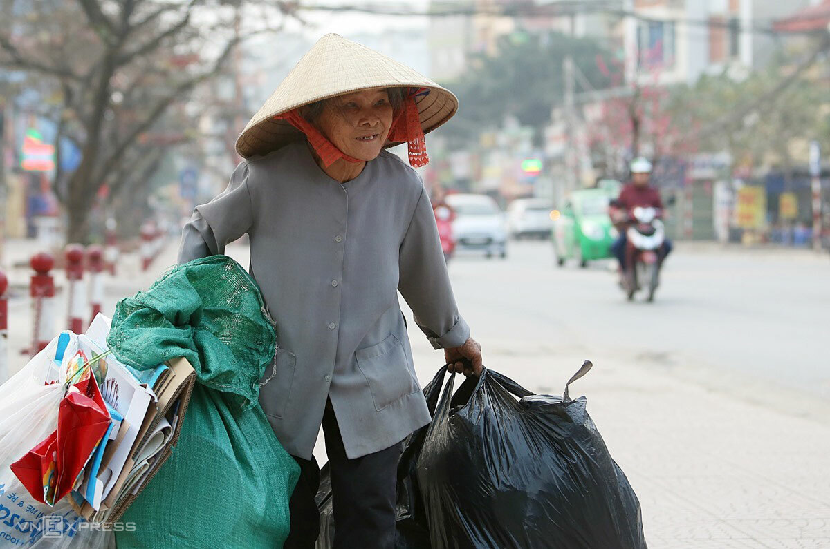 Đề xuất hạ tuổi hưởng trợ cấp cho người già xuống 5 năm