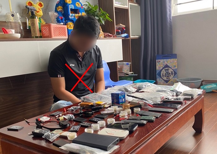 Triệt phá đường dây cung cấp thiết bị gian lận thi cử trước kỳ thi THPT Quốc gia