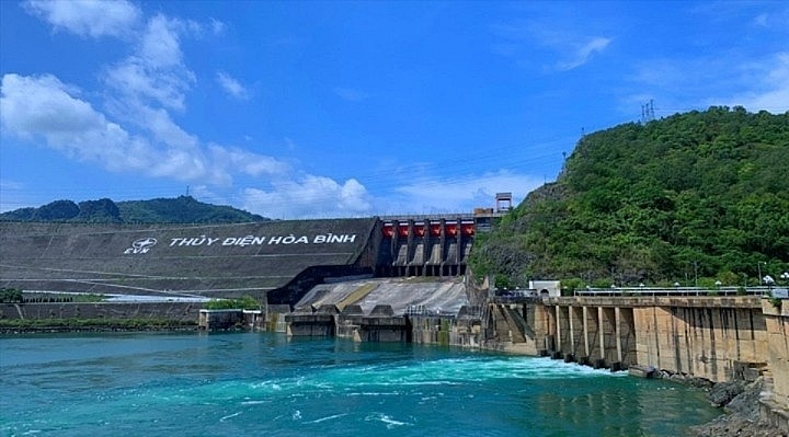 Nhiều vi phạm của EVN khiến cả miền Bắc thiếu điện