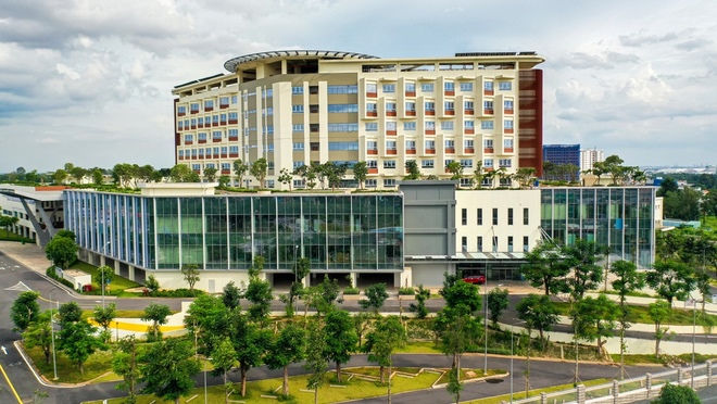 Chuyển công an điều tra vụ thiếu nữ chăm mẹ ung thư, bị bác sĩ “đòi tình mới đưa thuốc”