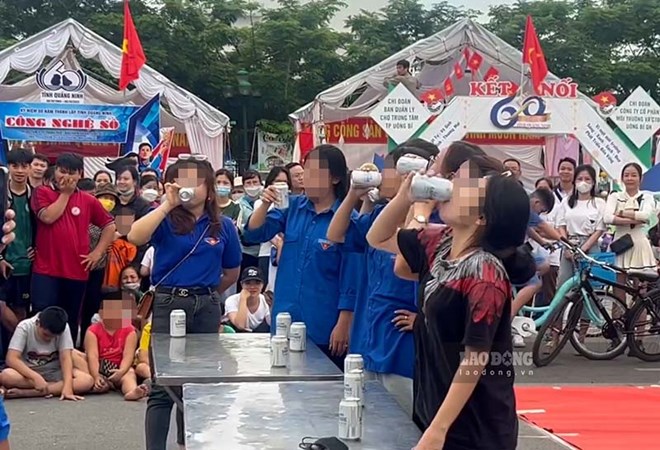 Thi uống bia tại hội trại TP Uông Bí gây nhiều ý kiến trái chiều