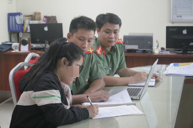 Mẹ vi phạm bị xử lý, con gái lên mạng xuyên tạc chính quyền và Công an
